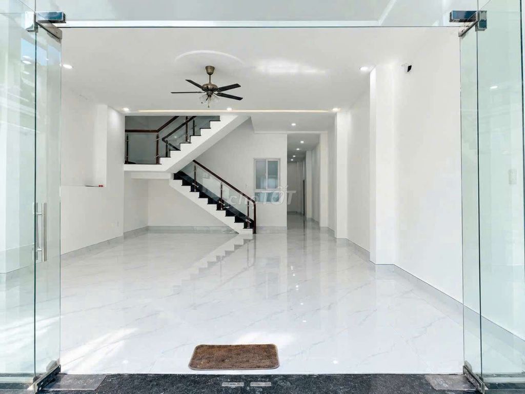 Need to rent a ptth District 12 area 6 x24.1 on the 4th floor. Six floor bedroom 6 ws worth 20 million refrigerators.