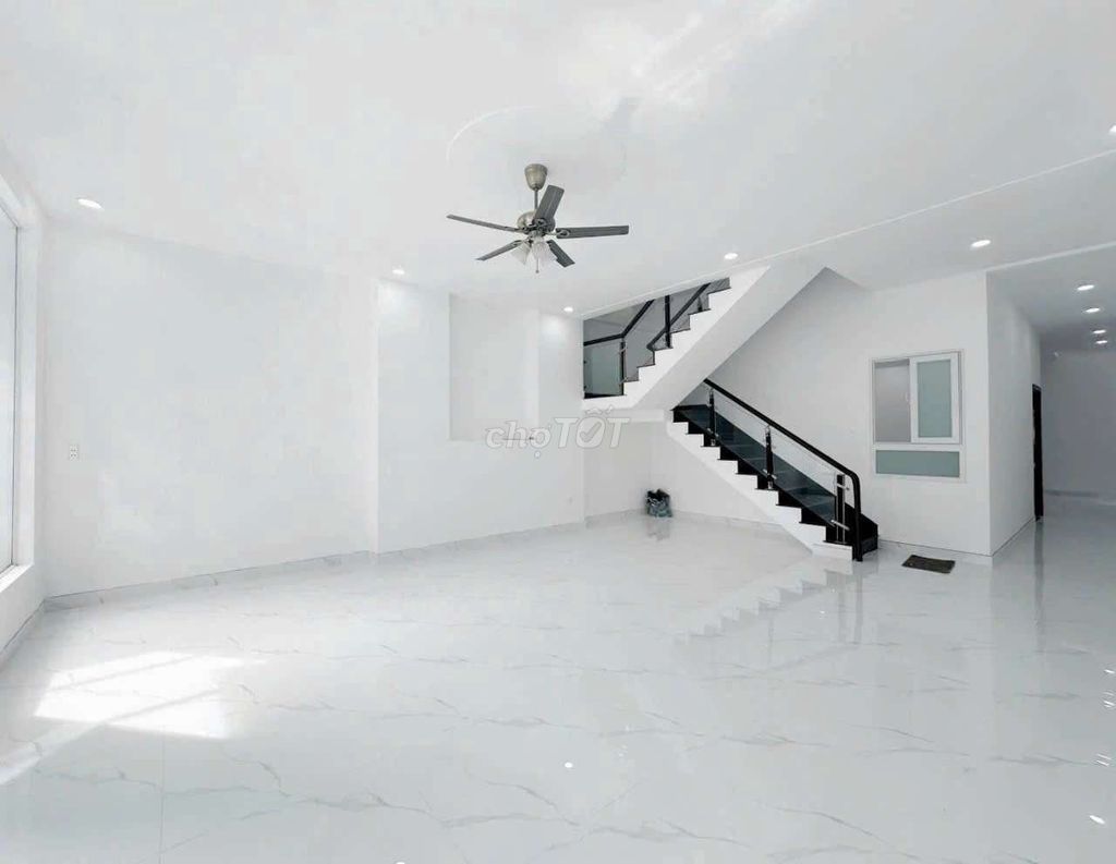 Need to rent a ptth District 12 area 6 x24.1 on the 4th floor. Six floor bedroom 6 ws worth 20 million refrigerators.