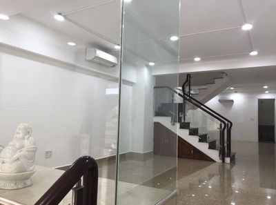 Rent a house. A Nguyễn Văn Đậu.