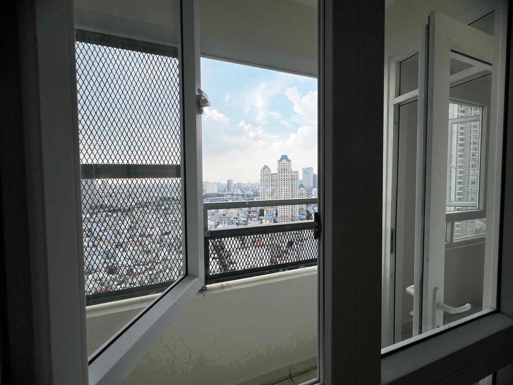 Rent an upper 90 riverside Nguyễn Hữu Cảnh – high level, vie