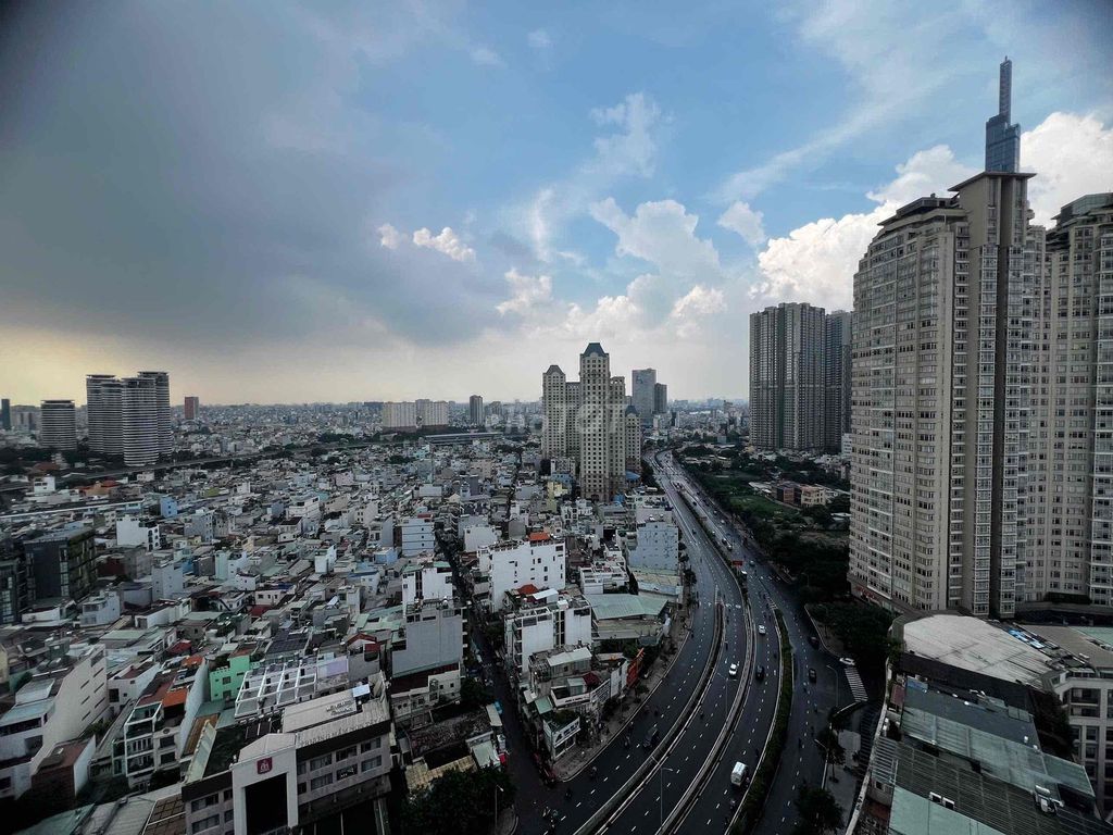 Rent an upper 90 riverside Nguyễn Hữu Cảnh – high level, vie