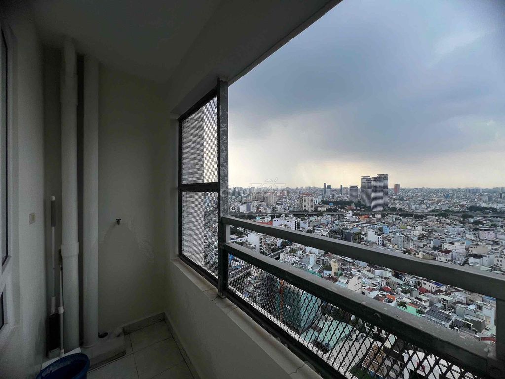 Rent an upper 90 riverside Nguyễn Hữu Cảnh – high level, vie
