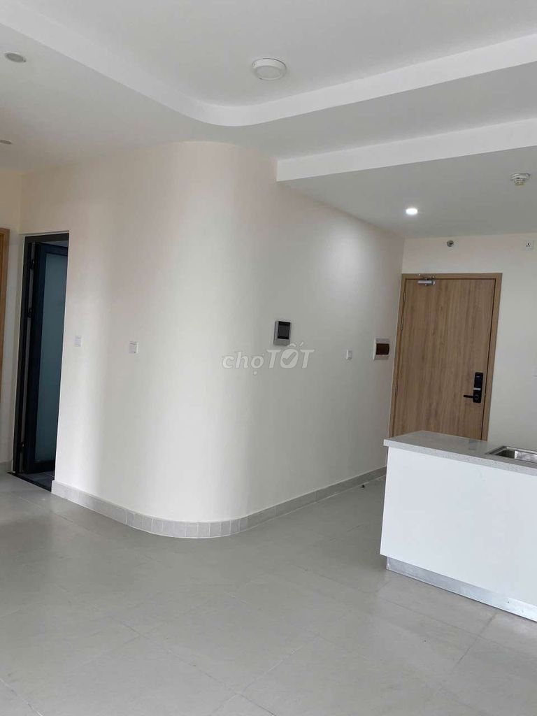 Three Aurora Bedrooms cost 10.5 million to move in now. Check the house 24/7.