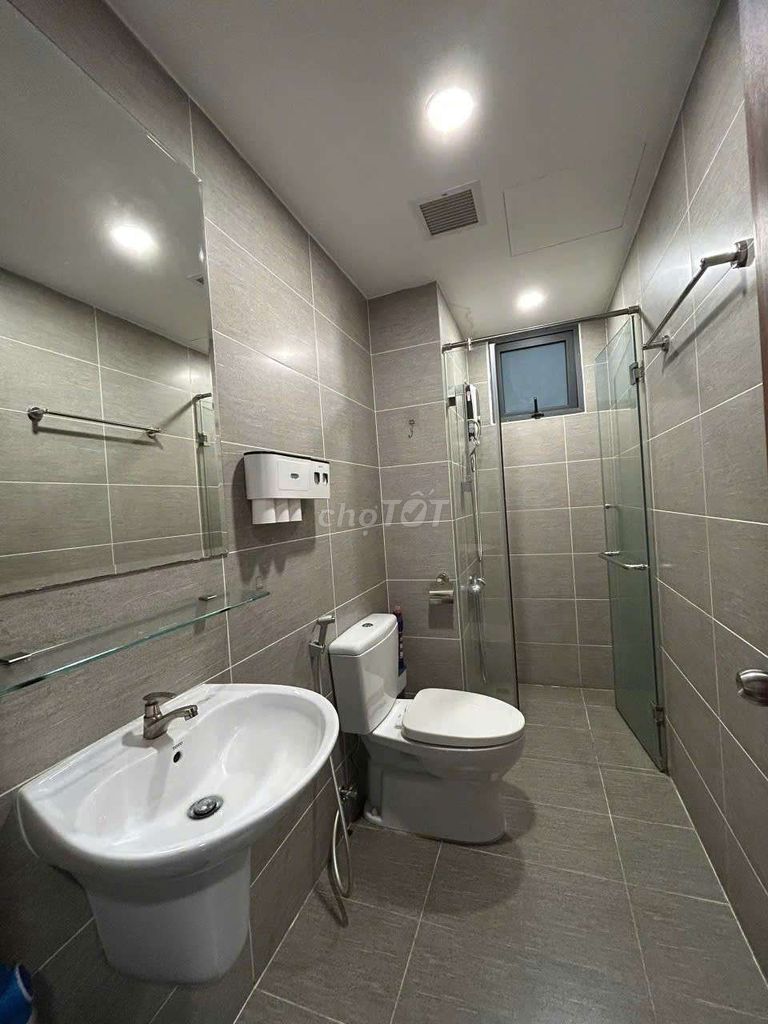 Get out of here! Hot deal two bedrooms. Two balconys.