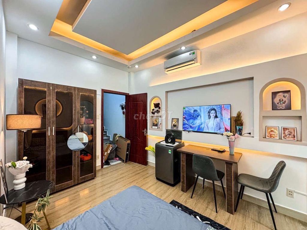 The apartment is one of those bedrooms right in lê văn sỹ.