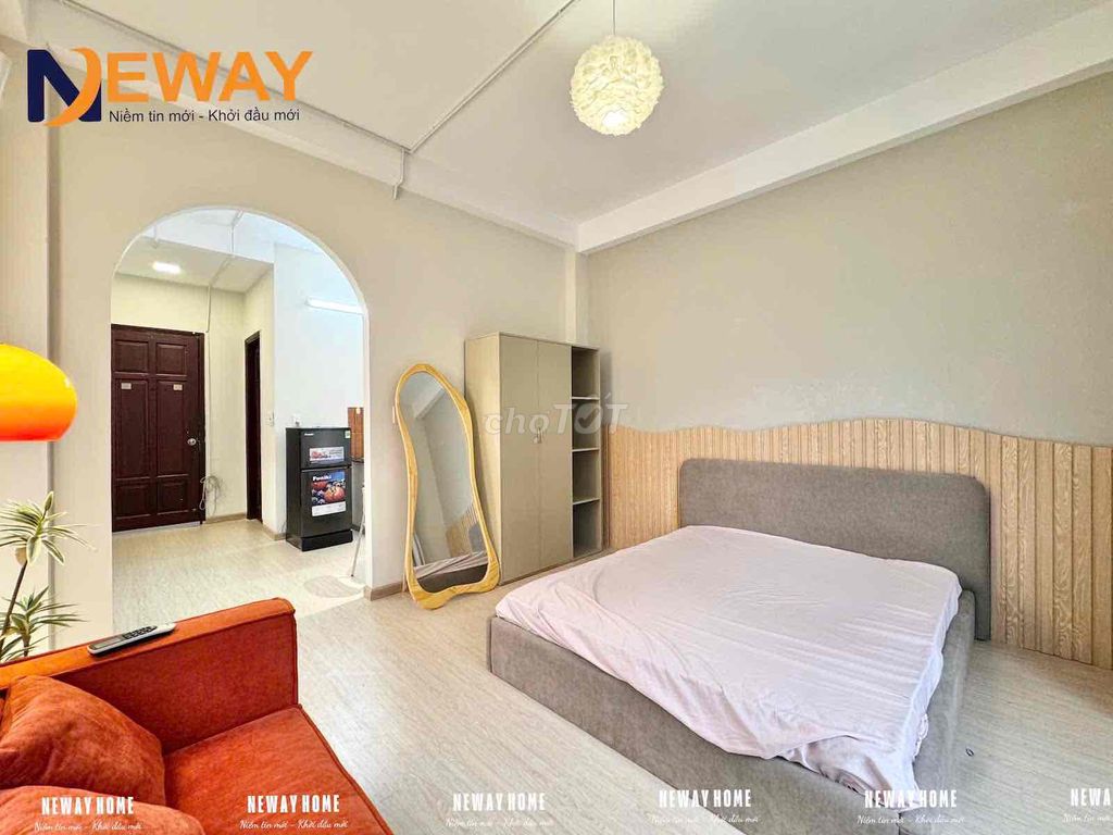 The apartment is a balcony bedroom on the front side of the ulaw near the Feet Bridge.