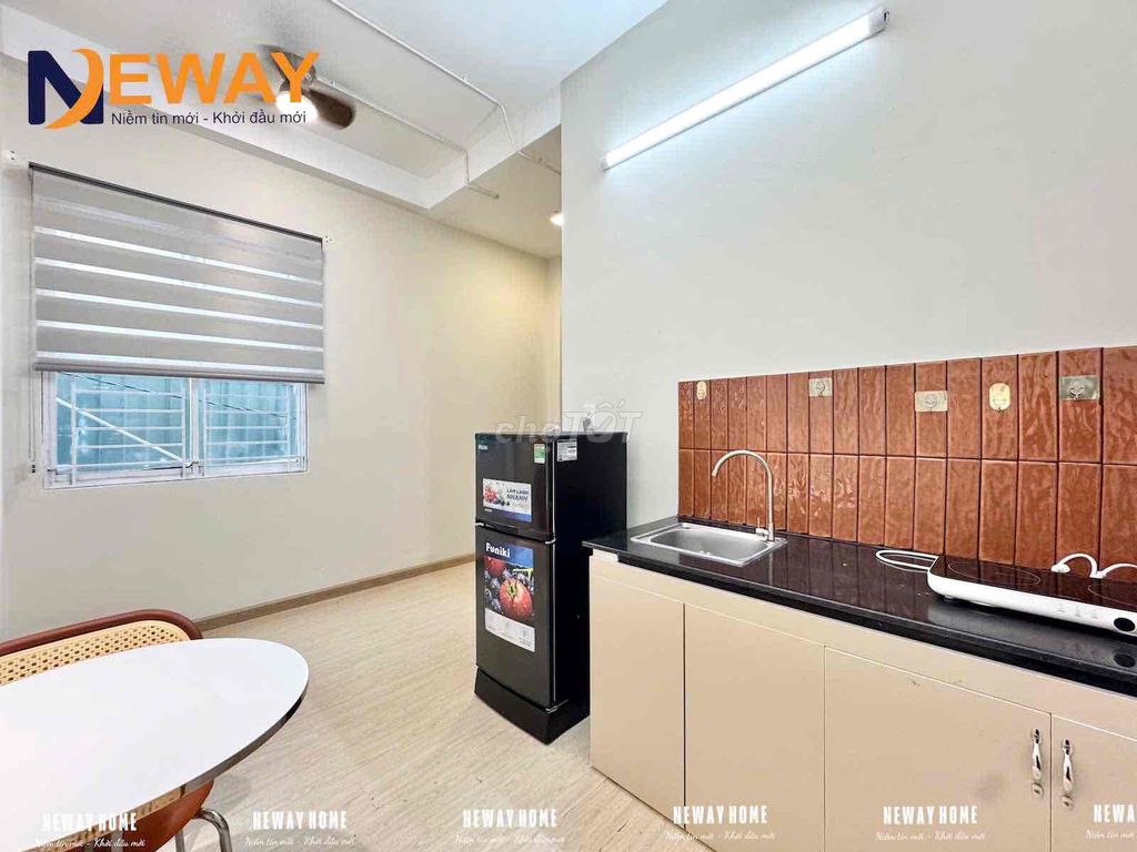 The apartment is a balcony bedroom on the front side of the ulaw near the Feet Bridge.