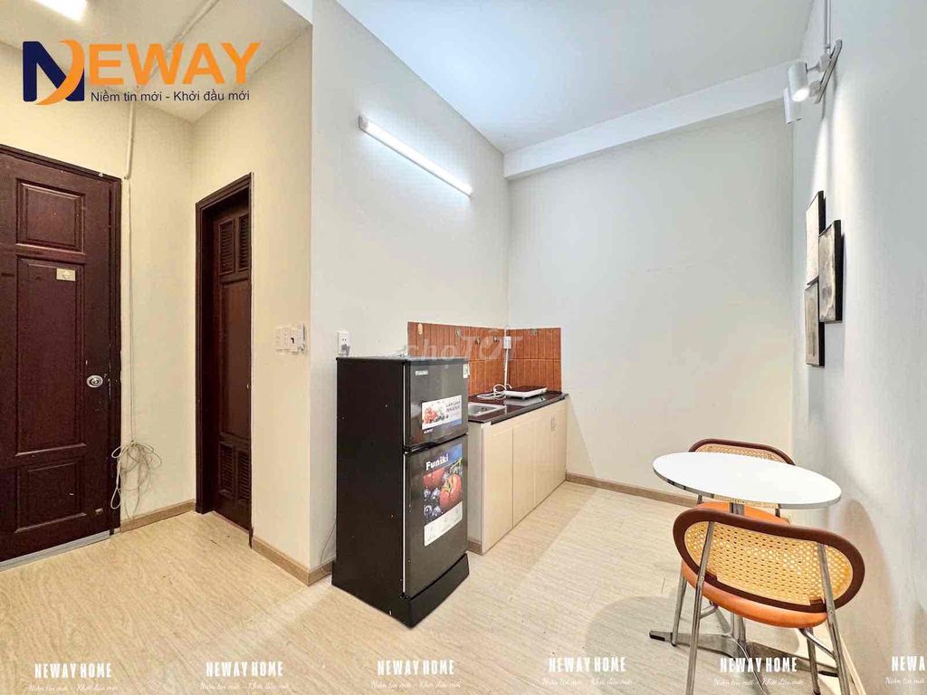 The apartment is a balcony bedroom on the front side of the ulaw near the Feet Bridge.