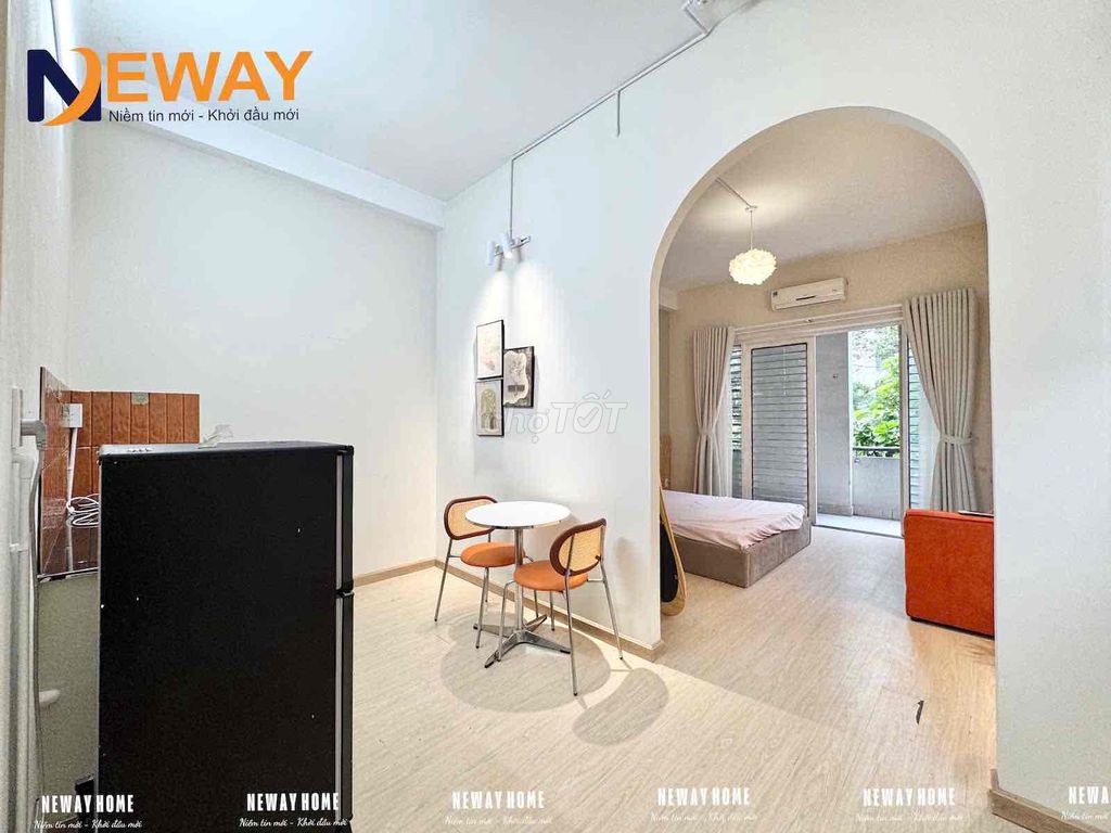 The apartment is a balcony bedroom on the front side of the ulaw near the Feet Bridge.