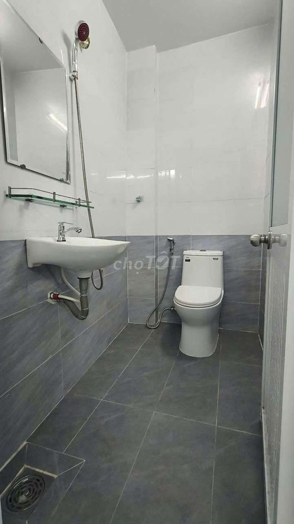 Rent the original house, area uses 72 meters, rent rate 9 million a month.