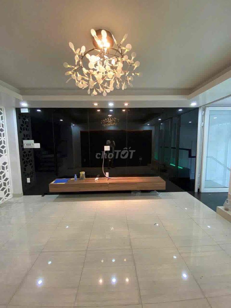 Rent a nice four bedroom - full interior 28 million