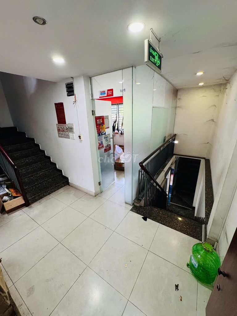 Rent one Kinh Dương Vương, 204 12, District 6, 40 million.
