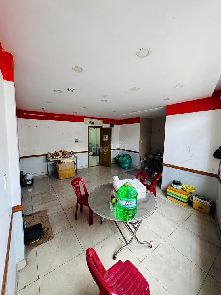 Rent one Kinh Dương Vương, 204 12, District 6, 40 million.