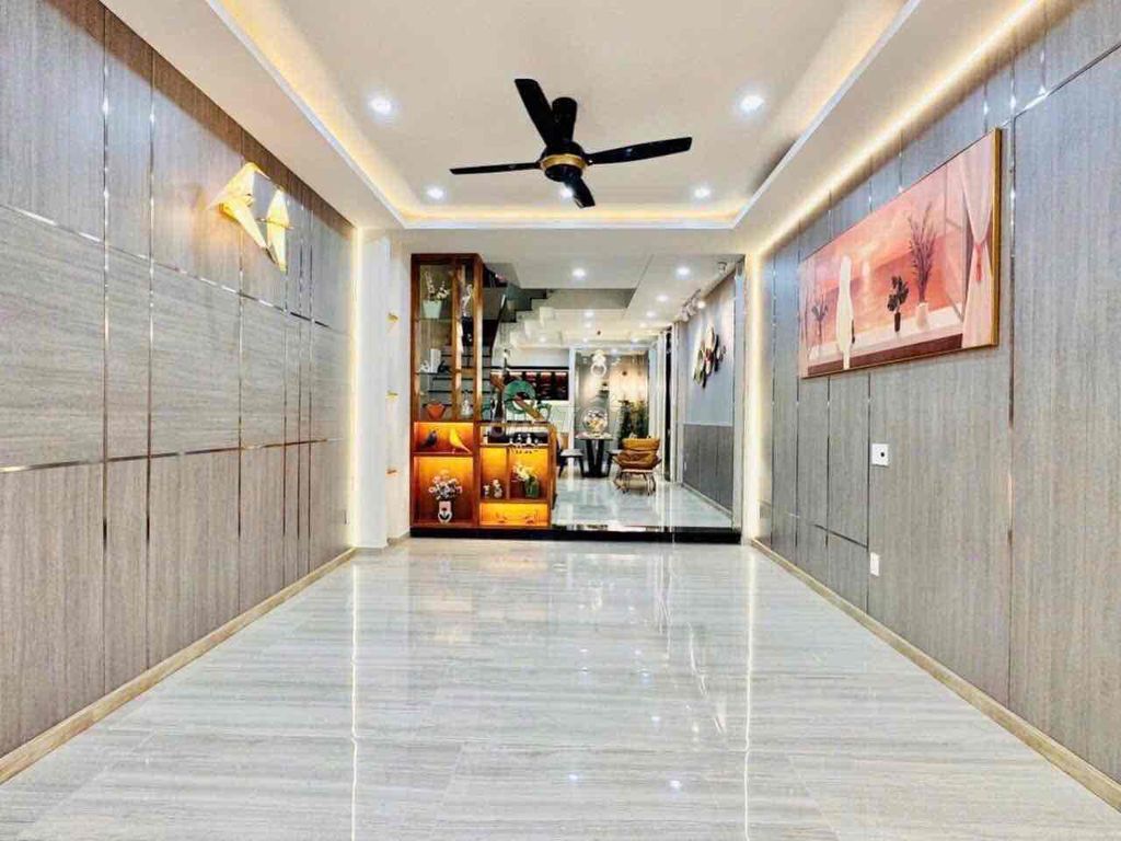 To rent a new house. area: 4 x16 is 20 million.