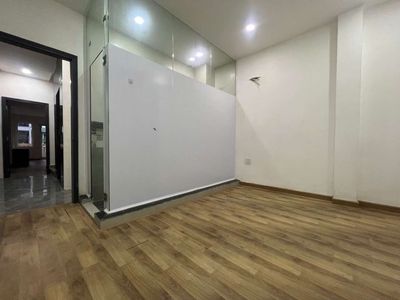 7 story building - elevator - spa, cty, cosmetic