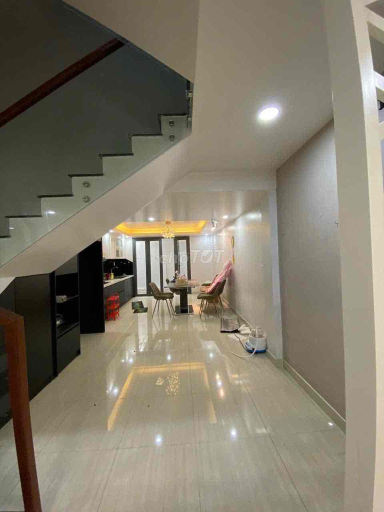 House 1 3 5th floor bedroom 4 x19 m street front number 134 Tân Phong