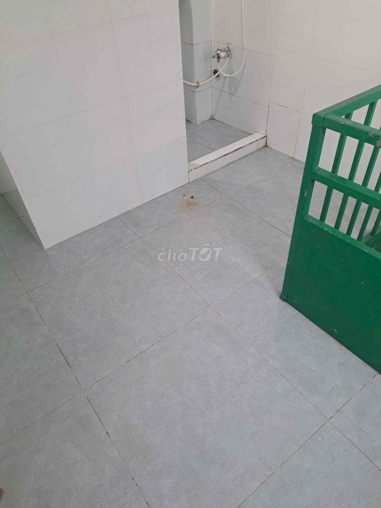 Rent a small house. Nice place. Two air conditionings.