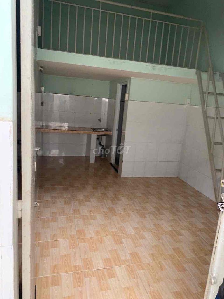 The safe room has a free car.
