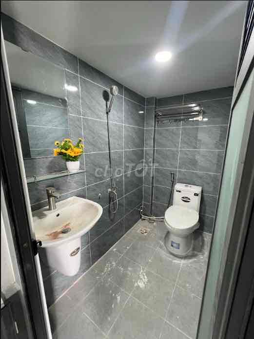 Pass 12th District Inn, ready the air conditioning + refrigerator, support 500 deposits.