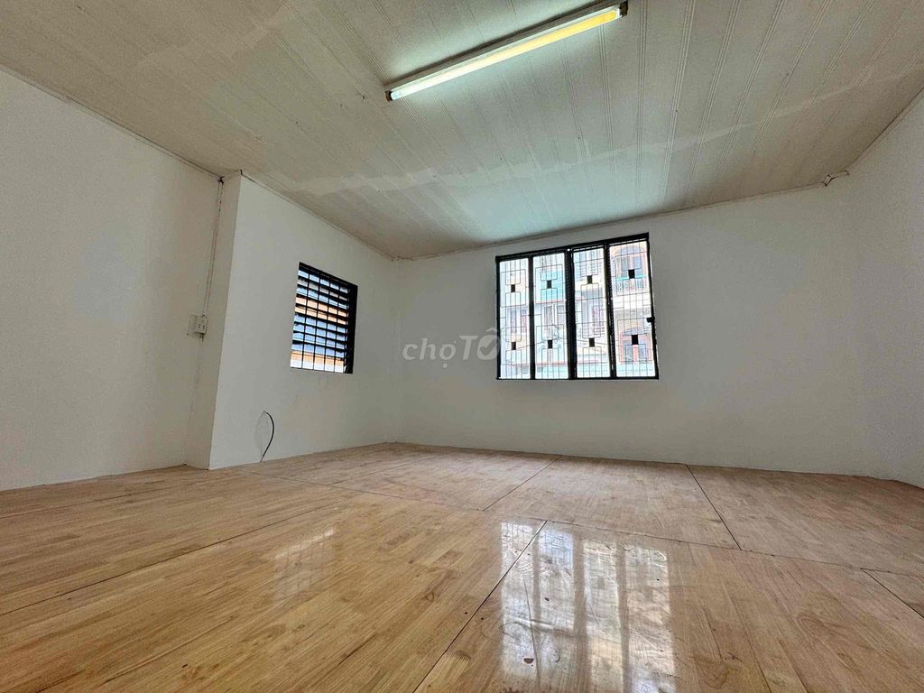 The students' room has super large guards right near the city center.