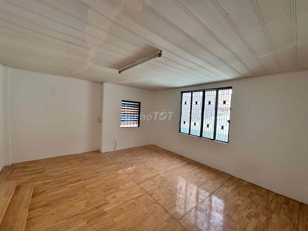 The students' room has super large guards right near the city center.