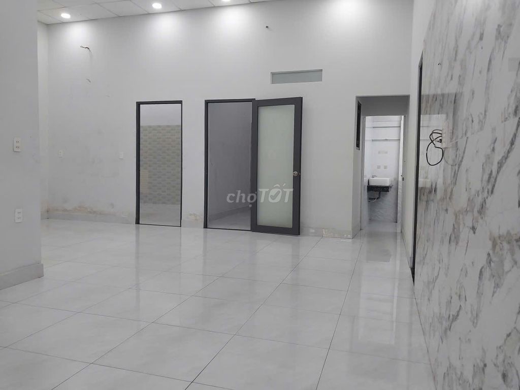 Rent the entire apartment-- 12 meters cheap cash.