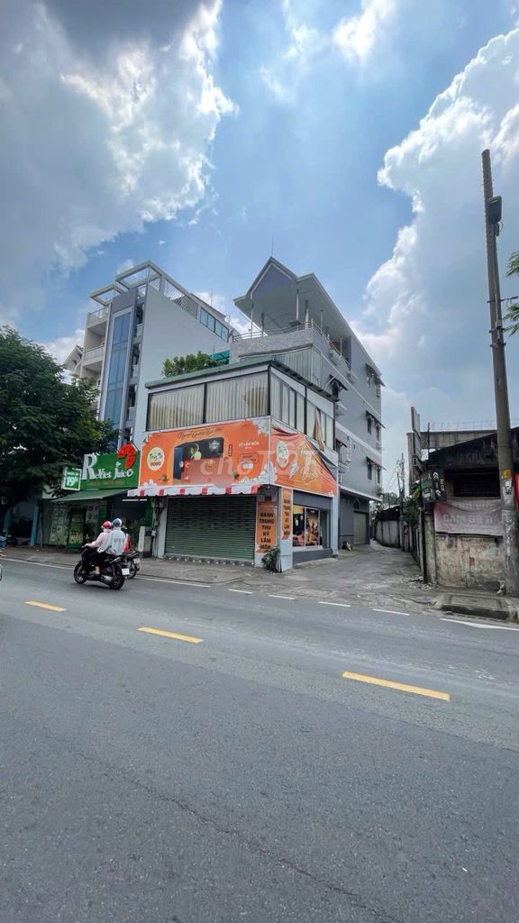 Rent a new corner of the country 5 x 10 places to crash