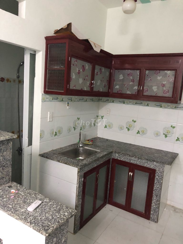 Rent an entire 12th District, 1 st 2th floor, alley
