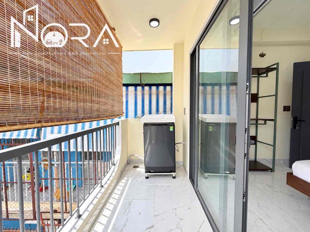 A 50-metre-high-size kitchen bedroom. Five by the East Market.