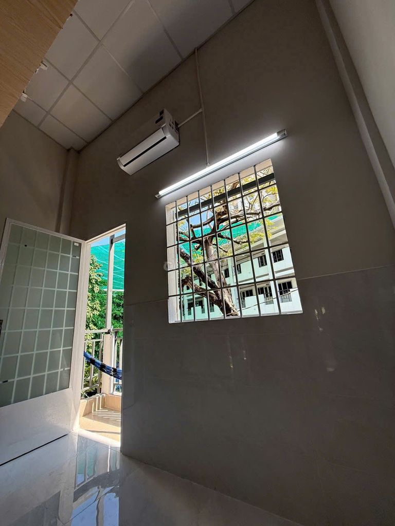 The 10th District Inn owns a balcony, a dryer, close to the Hague - 5.8 million.