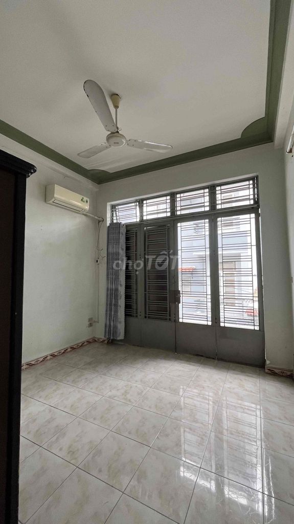 Next to Cx Bắc Hải for rent at gd - 4 M x 10 M - 2 bedroom 3 toilet - 10 million