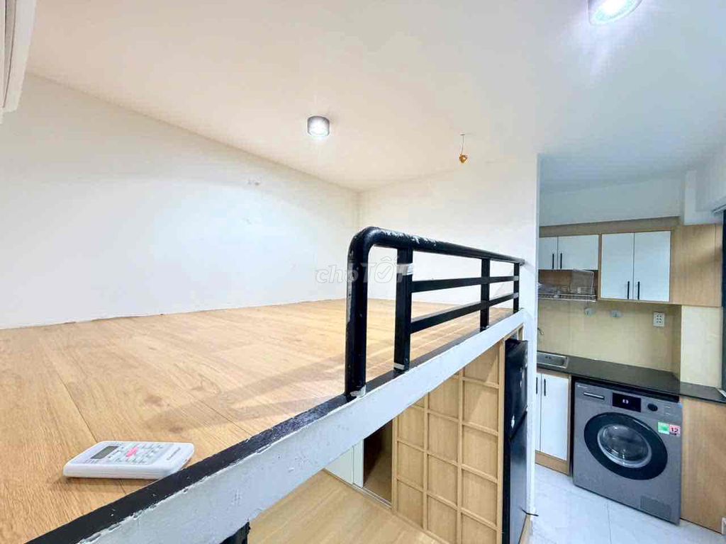 It's the owner who tells the news - just emptied 2 rooms full interior.