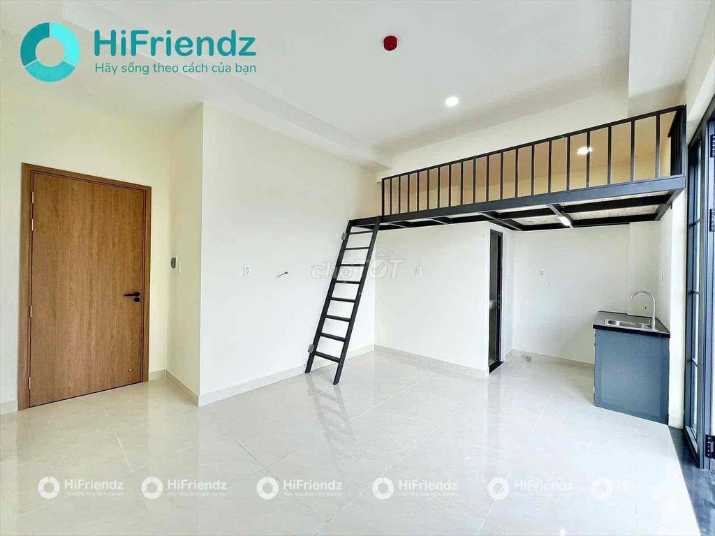 Rent a room with a balcony guard at the staff academy.