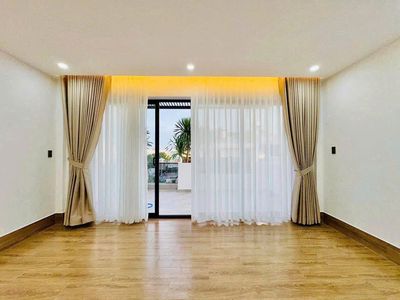 super hot is hard to find - 136 D Trương Công Định, 070 14, tb - area 5x21, 3 stories