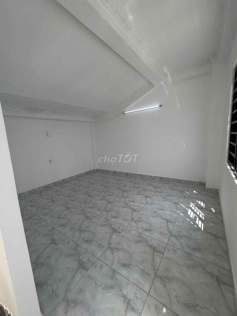 Rent 38/14 số 22 số 22 motorways in a three-story elevator.