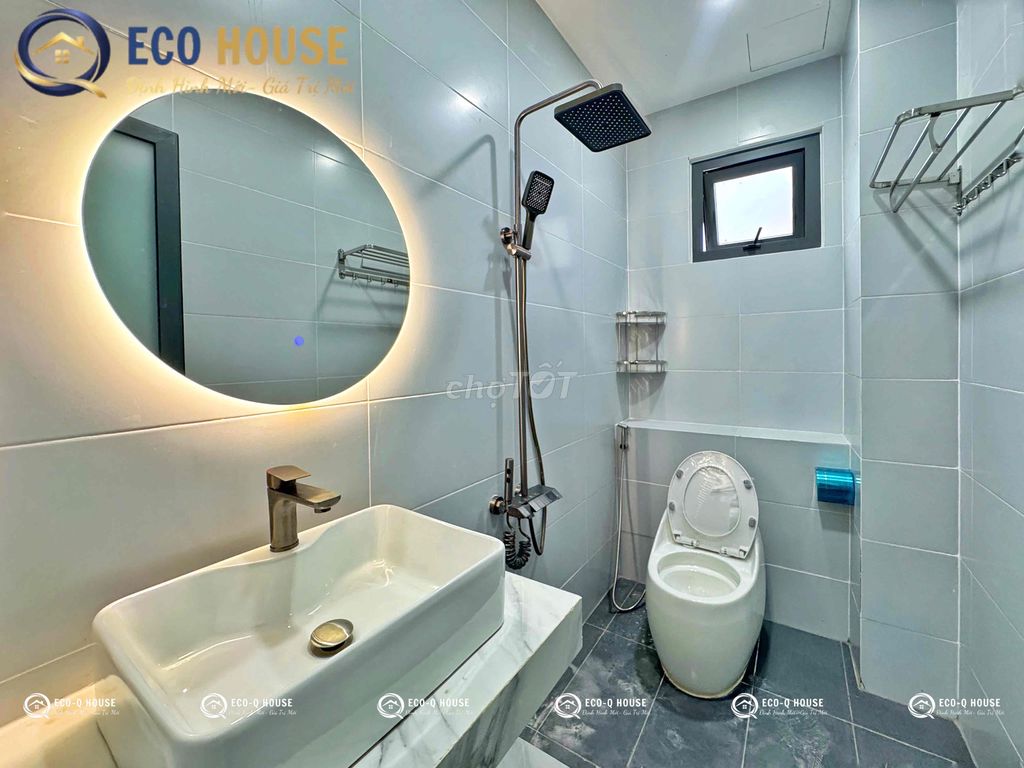 The new balcony studio is 100%-luxury elevator.