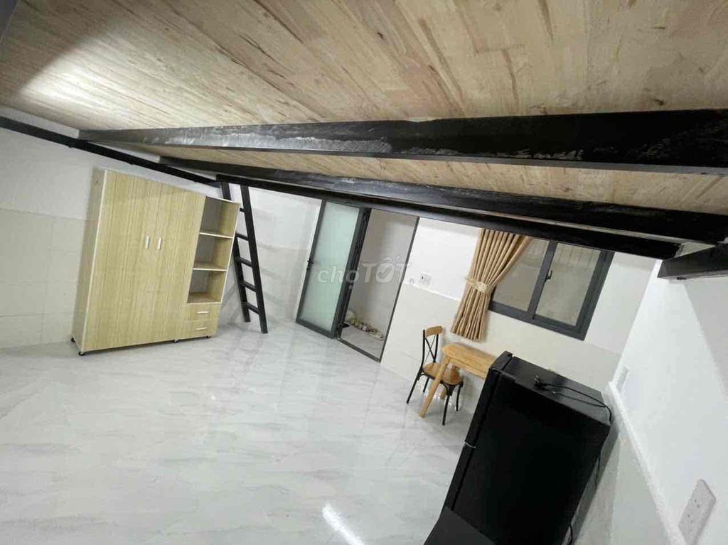 The owner rented the ENCOM, the river view that's right next to the Iron bridge.