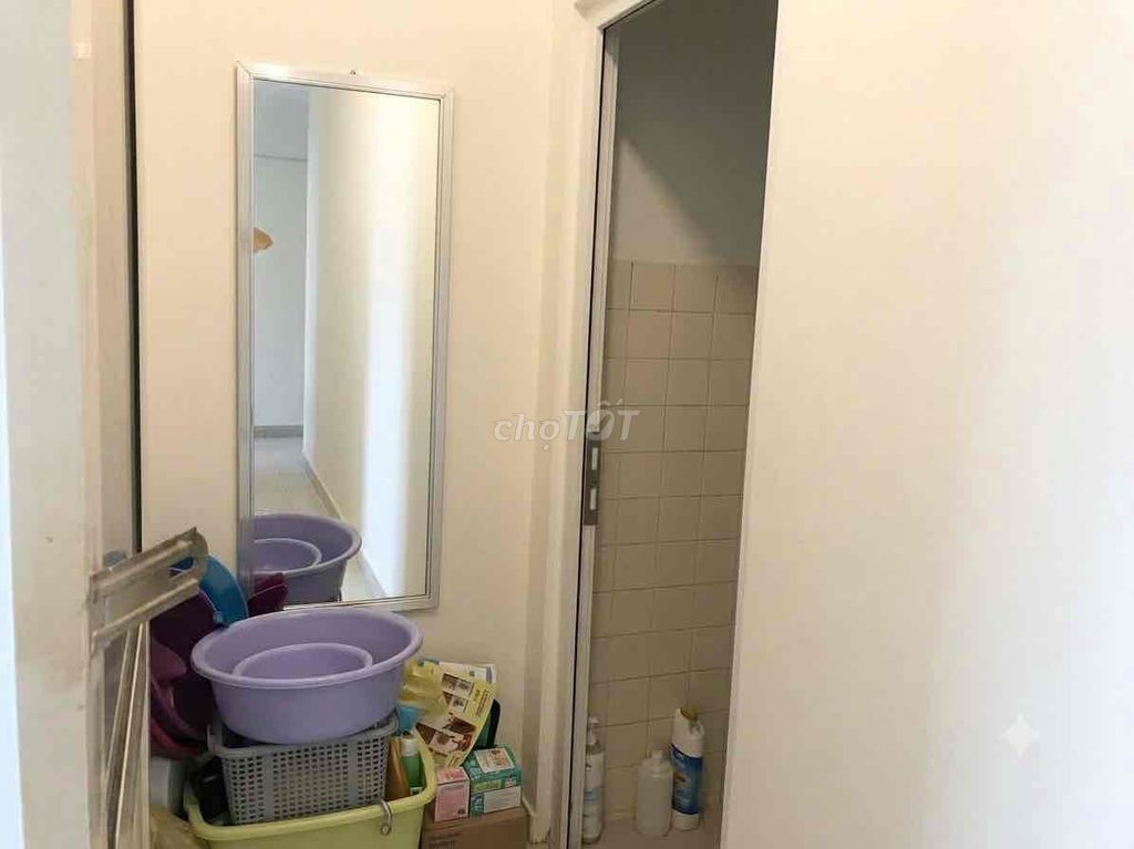 Room 1 female 5 to 24 hours, downtown Tân Bình, violation two