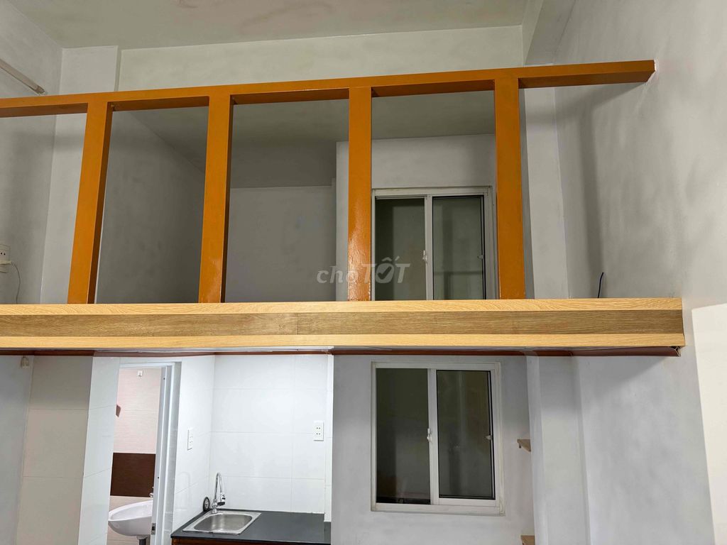 Ladies' room 3