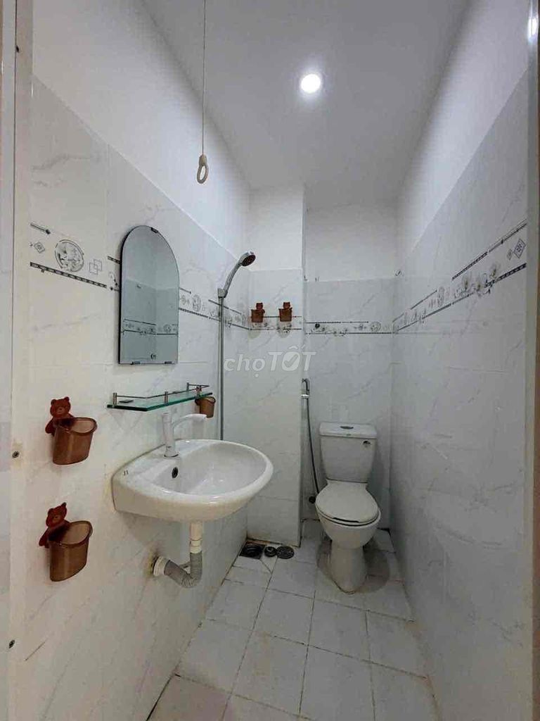 The original house. Three bedrooms. Three toilets. Huỳnh Văn Bánh. Phú Nhuận