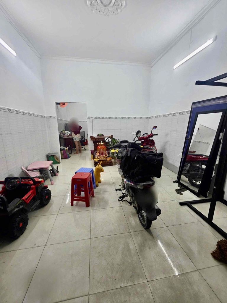 New 4 x 10 meters 1 floor (2 toilets bedroom) 5 meters down. Mã Lò, Bình Tân