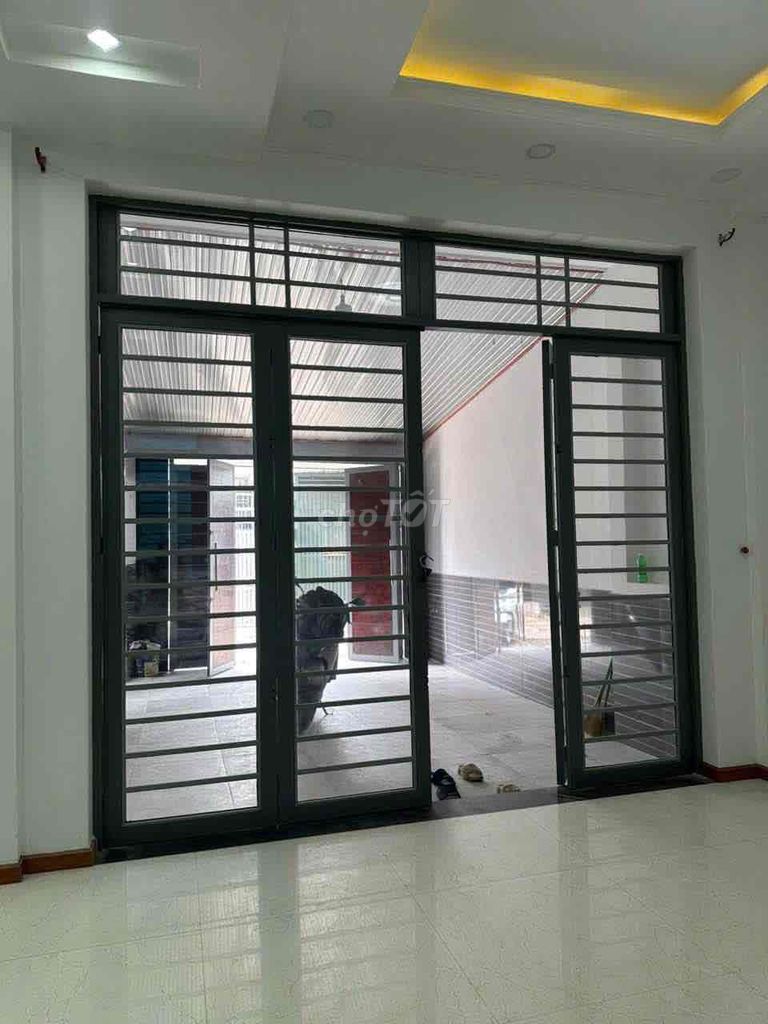 Let's rent Thạnh Lộc cash the area of 210 x14 meters 2 car floors