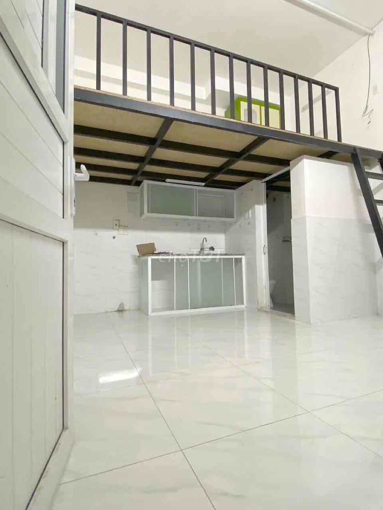 Rent the balcony, there's a guard in the safe apartment. It's your fault, boss.