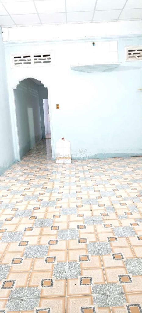 The owner rented the area to Mrs. Sheparda.