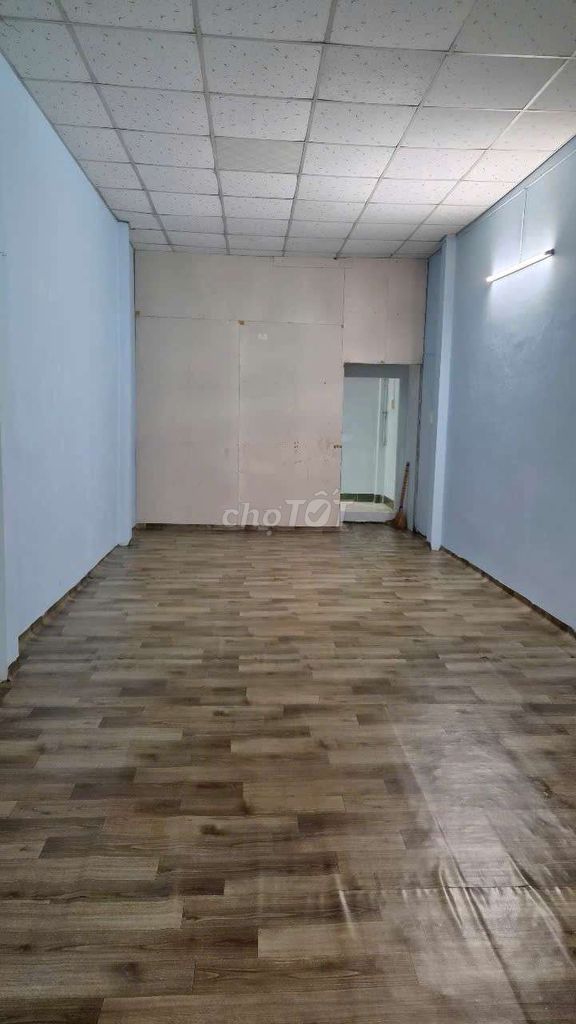 Rent the original house, near the market