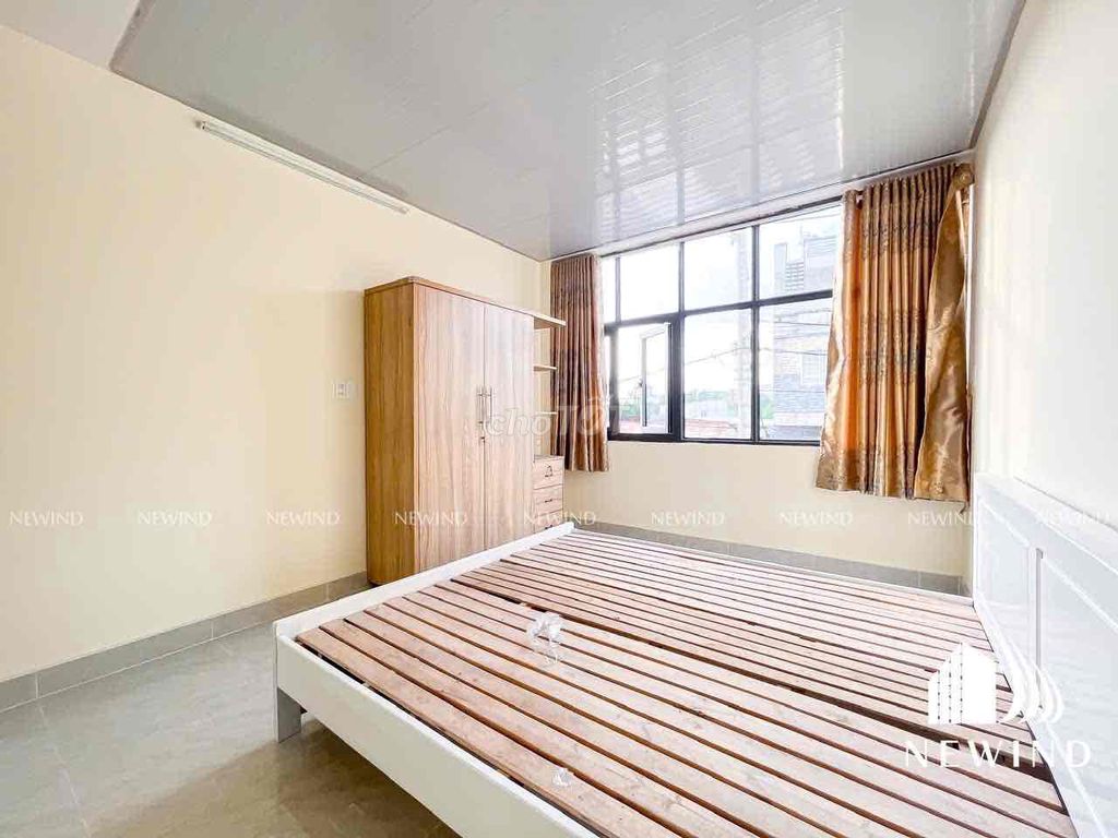 Tell Zhang to plan a new bedroom 100% right away. Family records close to tdt University.
