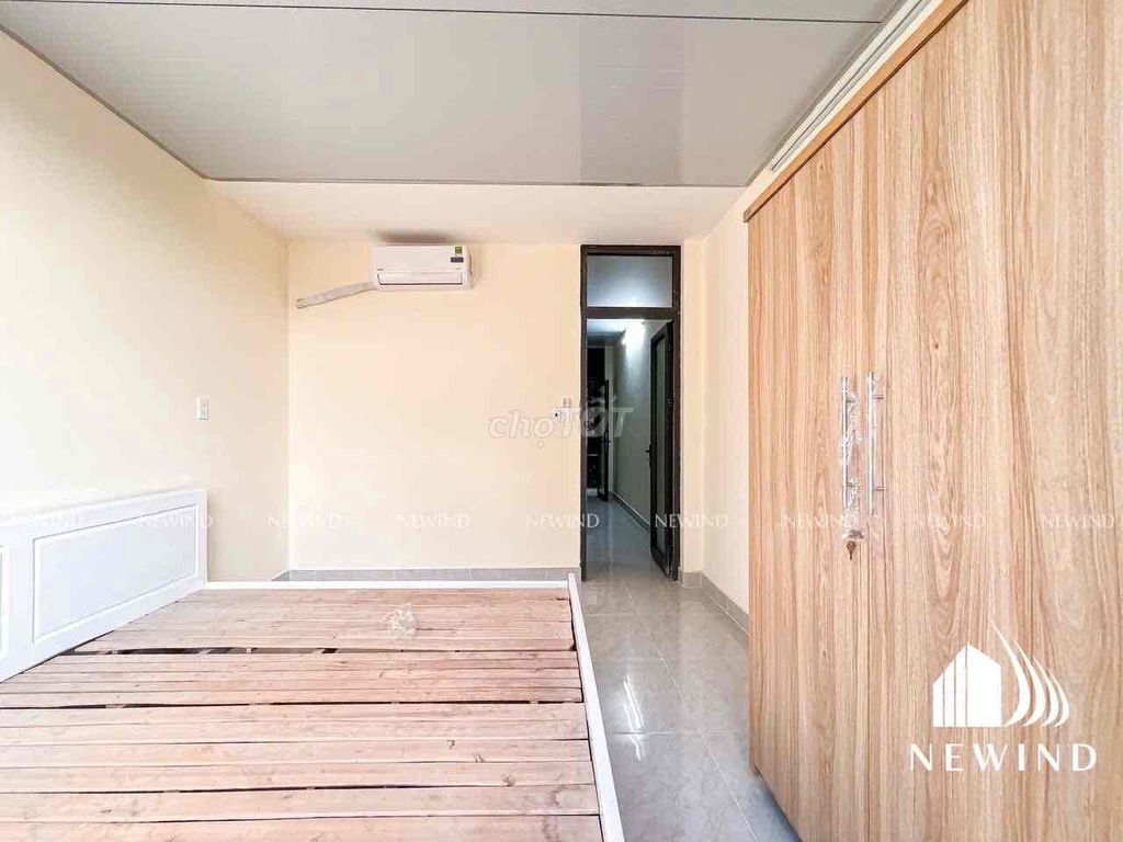 Tell Zhang to plan a new bedroom 100% right away. Family records close to tdt University.