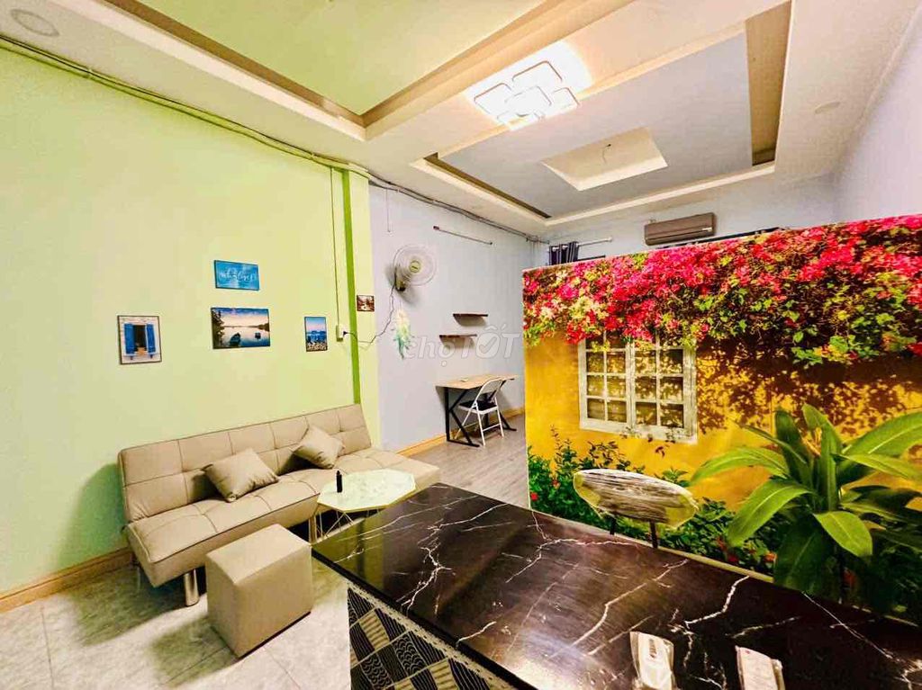 Rent a mini apartment in front of Trần Hưng Đạo