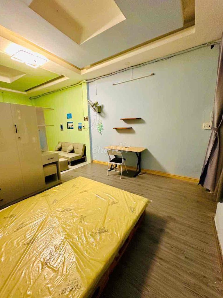 Rent a mini apartment in front of Trần Hưng Đạo