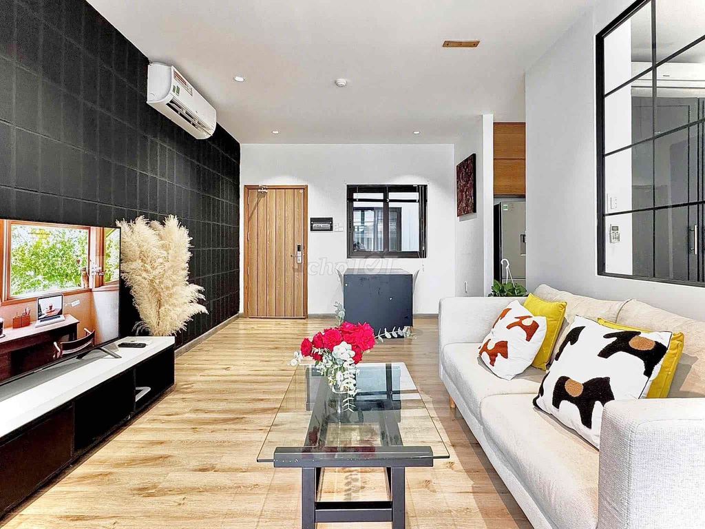 High-level apartment. Full interior. Trường Chinh right next to the airport.
